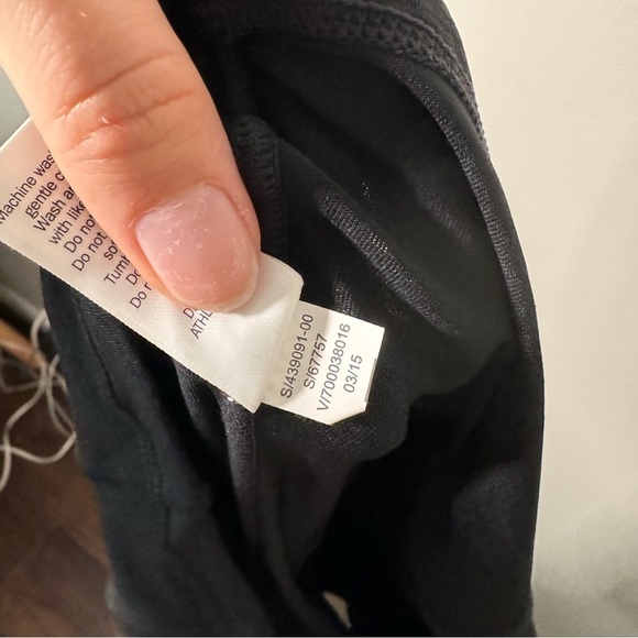 Athleta Pacifica UPF Short Sleeve Top S - Picture 6 of 6